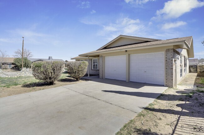 3452 Tascosa St in El Paso, TX - Foto de edificio - Building Photo
