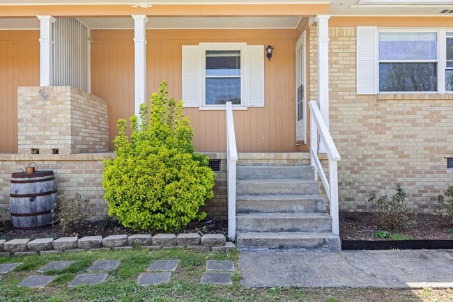 1214 Helena Dr in Chattanooga, TN - Building Photo - Building Photo