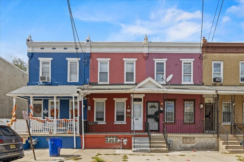 717 N 9th St in Camden, NJ - Building Photo