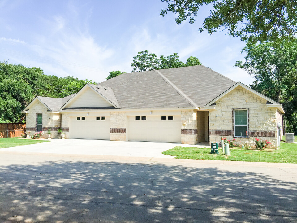 2935 Savannah Ct in Waco, TX - Foto de edificio