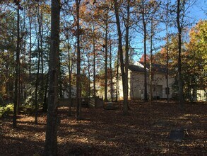 5633 Lake Sharon Dr in Glen Allen, VA - Building Photo - Building Photo