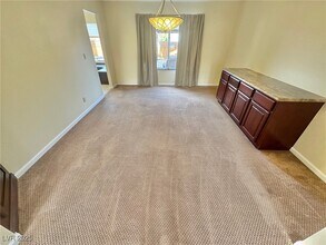 8240 Tivoli Cove Dr in Las Vegas, NV - Building Photo - Building Photo