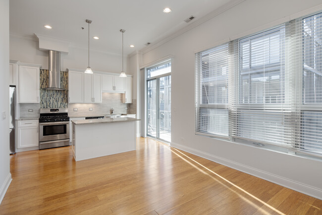 The Aberdeen West Loop Luxury Apartments in Chicago, IL - Building Photo - Interior Photo