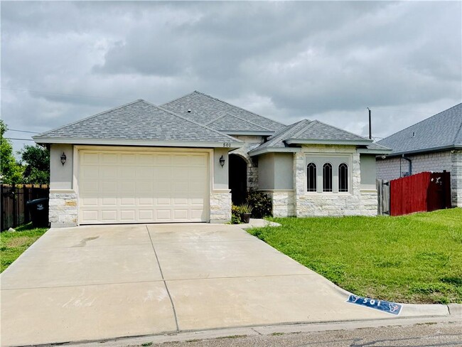 property at 501 Bush St