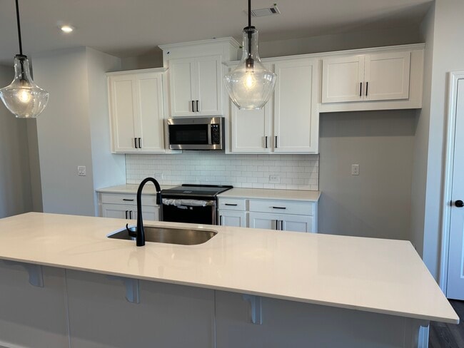 817 Cameron Trl in Acworth, GA - Building Photo - Building Photo