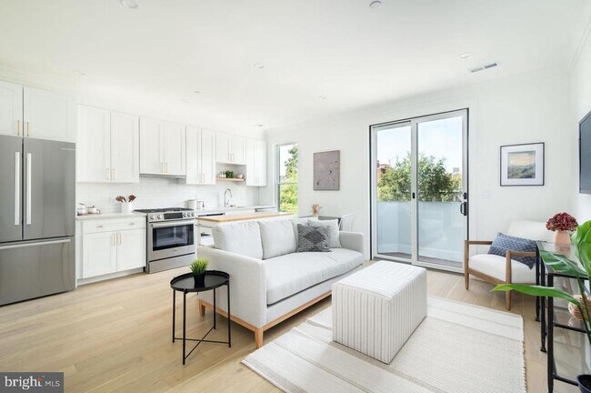 1317 11th St NW in Washington, DC - Building Photo - Building Photo