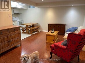 71 Greenbelt Crescent in Richmond Hill, ON - Building Photo - Building Photo