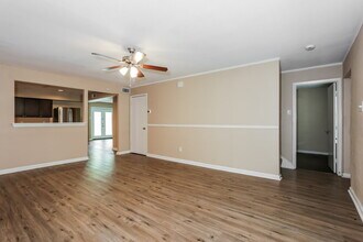 347 Linkview Dr in Duncanville, TX - Building Photo - Building Photo