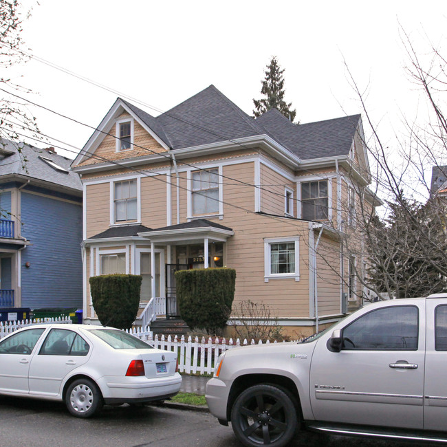 Anthony Apartments in Portland, OR - Building Photo - Building Photo