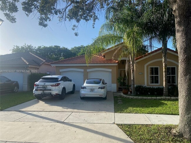 property at 14046 S Cypress Cove Cir