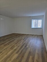 25735 Lorain Rd in North Olmsted, OH - Foto de edificio - Building Photo