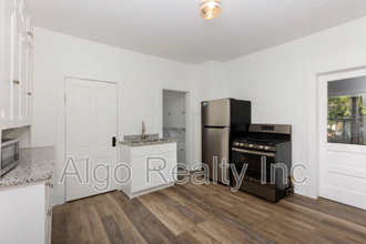 3449 Snelling Ave in Minneapolis, MN - Building Photo - Building Photo