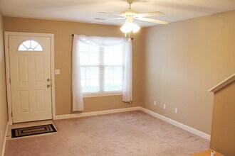 1304 E Brown School Rd in Columbia, MO - Building Photo - Building Photo