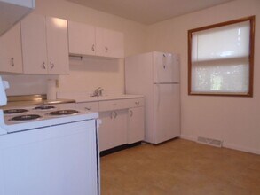 1857 College Heights Rd in Manhattan, KS - Building Photo - Building Photo