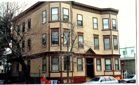 125 Hampshire St in Cambridge, MA - Building Photo