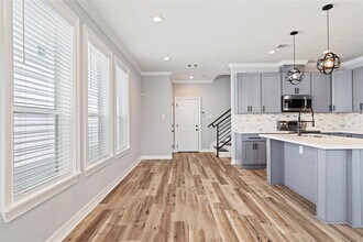 1028 Melneeka Ln in Houston, TX - Building Photo - Building Photo