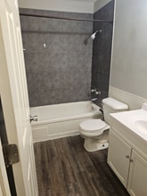 1815 W 40th St in Davenport, IA - Foto de edificio - Building Photo