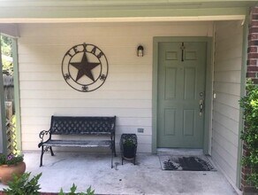 906 Yacht Ct in Crosby, TX - Building Photo - Building Photo