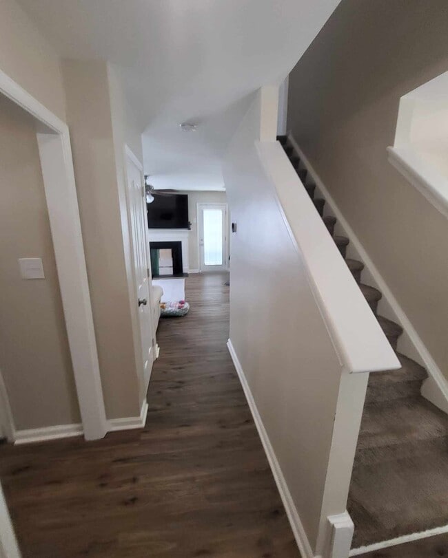 959 Woodcreek Dr in Newport News, VA - Building Photo - Building Photo