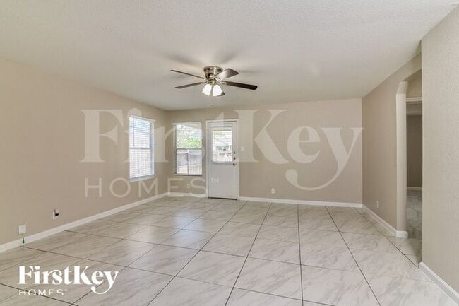 8019 Abbotts Pointe in San Antonio, TX - Building Photo - Building Photo