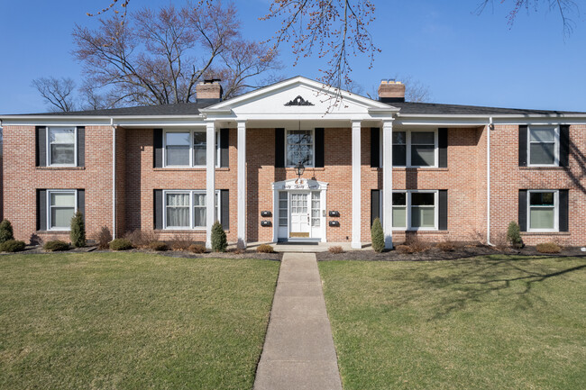 4037 Sherwood Forest Manor Rd in Toledo, OH - Building Photo - Building Photo