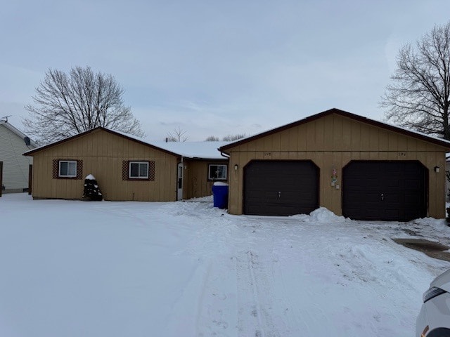 property at 198 Parklane Dr