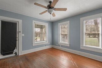 254 S Railroad St in Trinity, TX - Foto de edificio - Building Photo