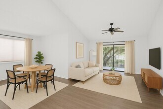 5530 Coach House Cir in Boca Raton, FL - Building Photo - Building Photo