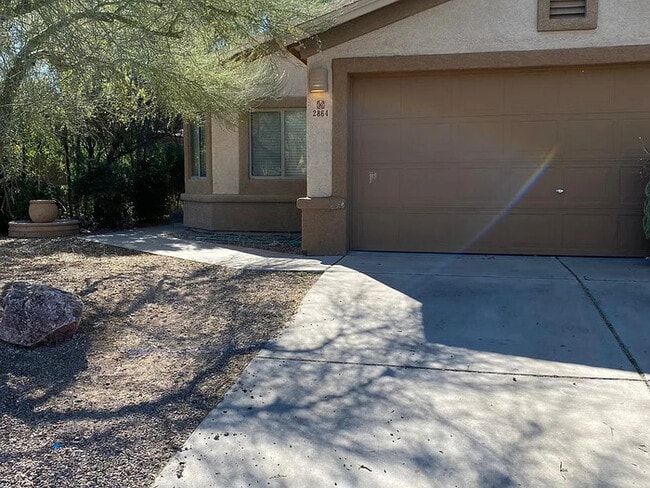 2864 E Paseo La Tierra Buena in Tucson, AZ - Building Photo - Building Photo