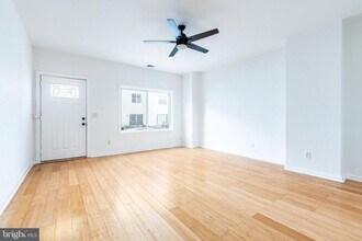 2726 Edgemont St in Philadelphia, PA - Building Photo - Building Photo