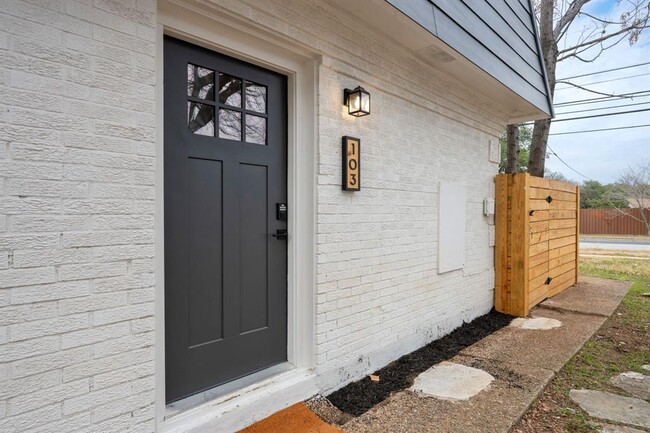 4908 West Gate Blvd in Austin, TX - Building Photo - Building Photo