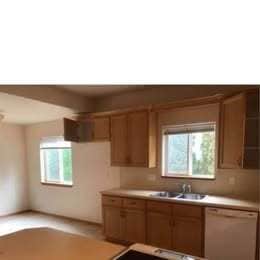 1176 Bunker Ave in Woodburn, OR - Building Photo - Building Photo