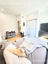 110 S 15th St in Pittsburgh, PA - Building Photo - Building Photo