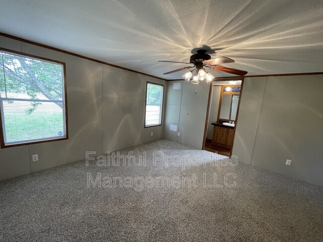 19006 County Rd 4104 in Lindale, TX - Building Photo - Building Photo