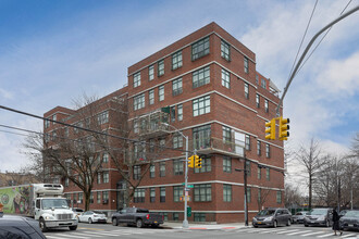 Eretz One Luxury Condominiums in Brooklyn, NY - Building Photo - Primary Photo