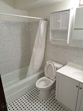 1676 N English St-Unit -102 in St. Paul, MN - Building Photo - Building Photo
