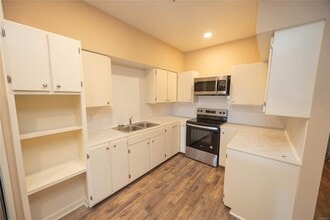 2043 Hazel Hedge Ln in Montgomery, AL - Building Photo - Building Photo