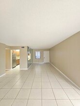 1950 N Congress Ave in West Palm Beach, FL - Building Photo - Building Photo