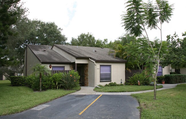 Tallywood Apartments in Sarasota, FL - Building Photo - Building Photo