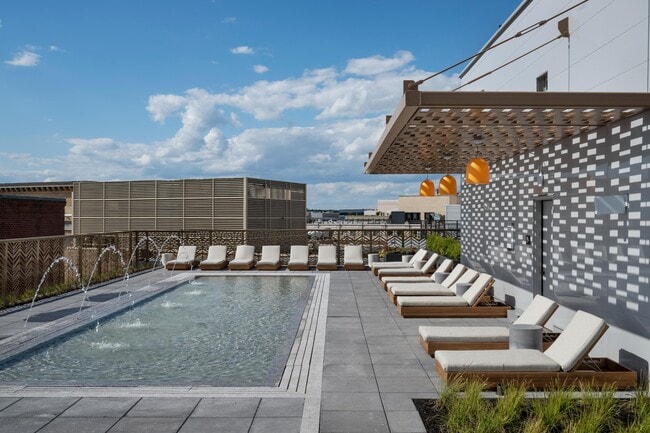 Accolade in Washington, DC - Foto de edificio - Building Photo