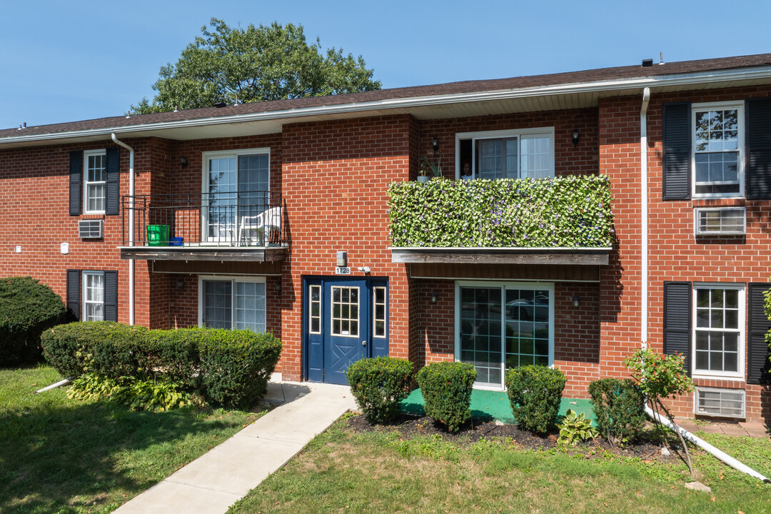 Oak Hollow Apartments in Bethlehem, PA - Building Photo