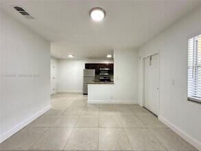 2640 NE 8th Ave in Wilton Manors, FL - Building Photo - Building Photo