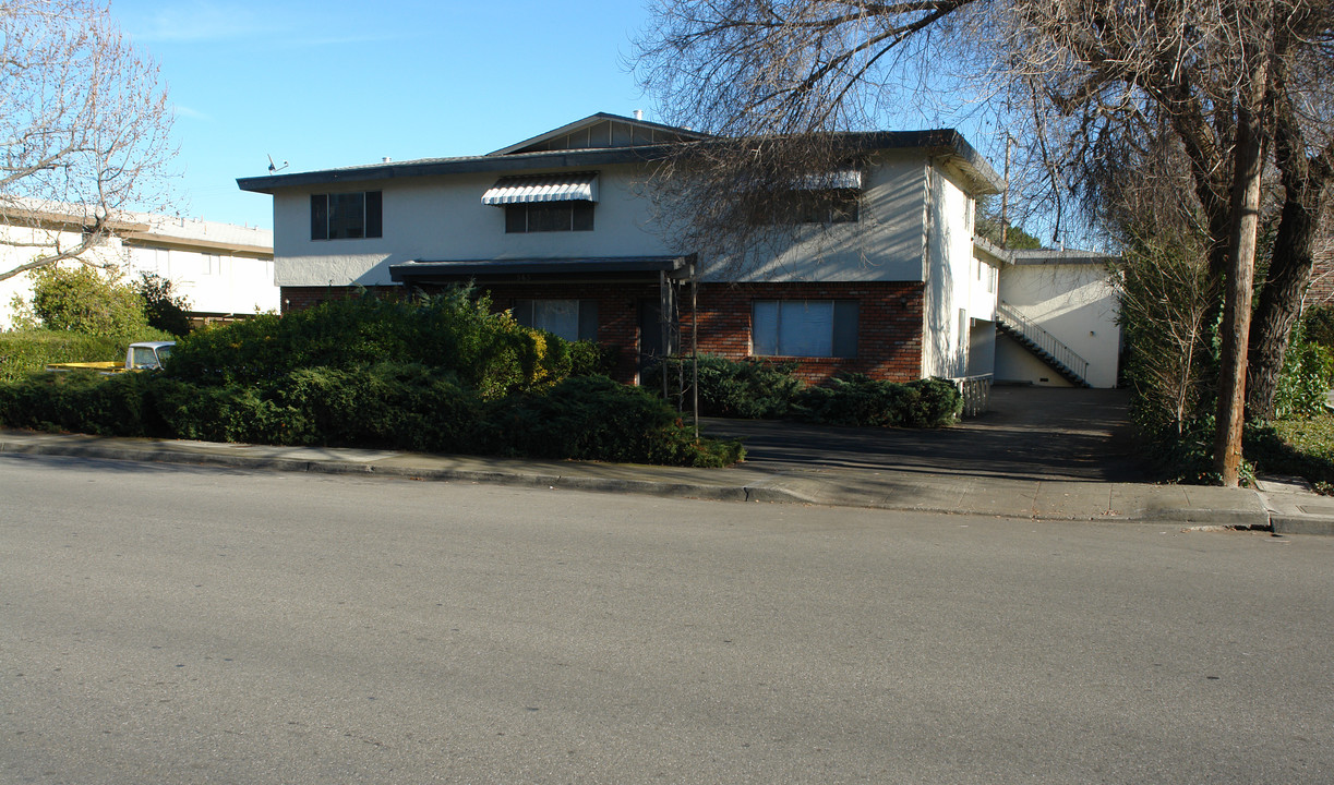 565 Ortega Avenue in Mountain View, CA - Building Photo