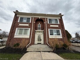 3186 Euclid Heights Blvd in Cleveland Heights, OH - Building Photo