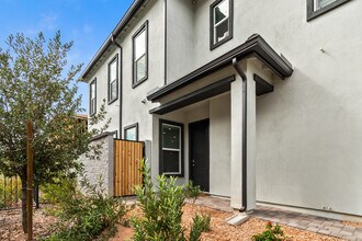 4349 E Berkeley Rd in Phoenix, AZ - Building Photo - Building Photo