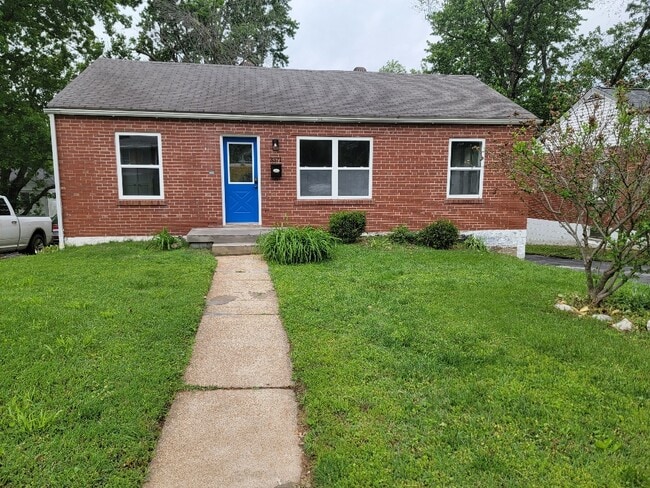 3571 Wright Ave