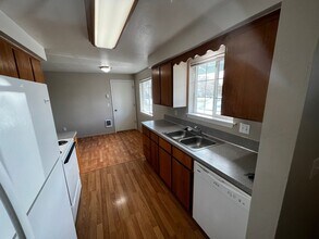 210-220 N 2nd St in Aumsville, OR - Building Photo - Building Photo