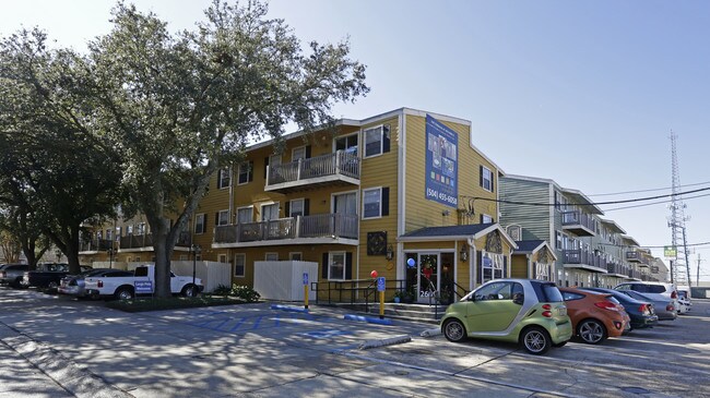 Margeaux Metairie in Metairie, LA - Building Photo - Building Photo