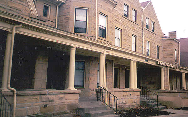 Lexington Lodge in Dayton, OH - Foto de edificio - Building Photo