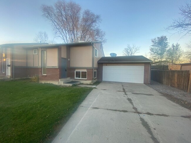 property at 1815 E Vine St